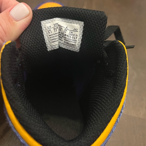 Toddler Air Jordans - Picture 3 of 12